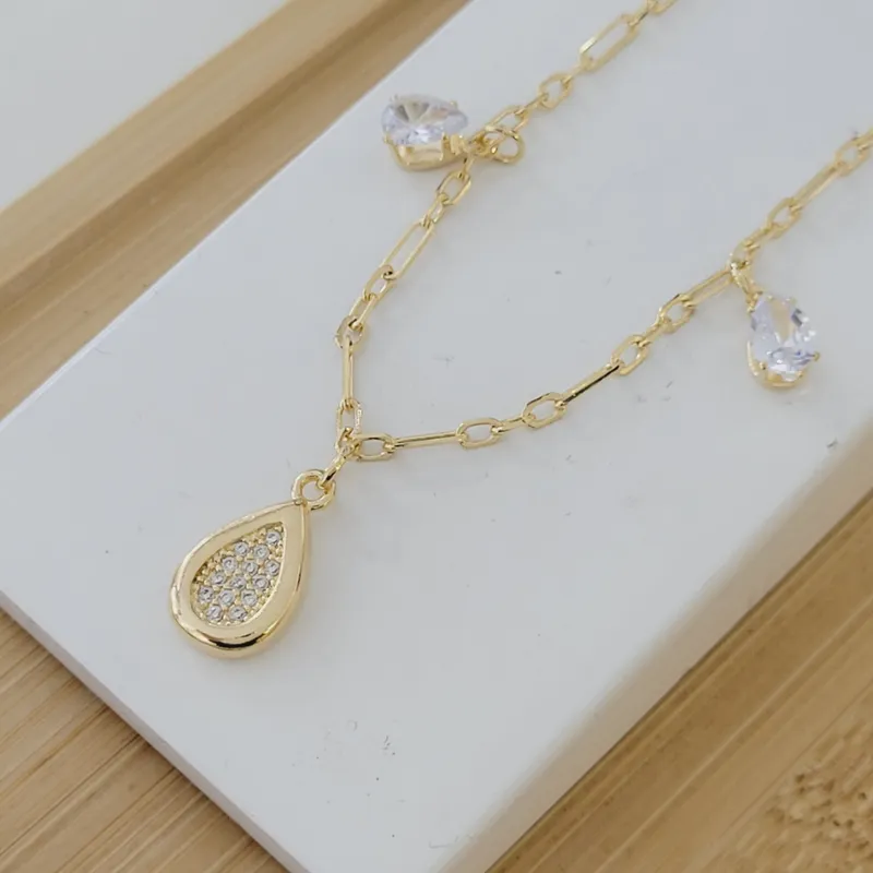 Colar com gotas de zircônia, folheado a ouro 18k, foto da loja UseLírios